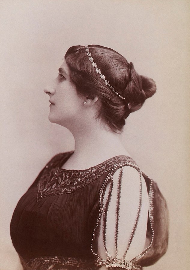 81 | MICLOS Marie Aimée, Veuve ROGER, Mme BATTAILLE (1860-1951