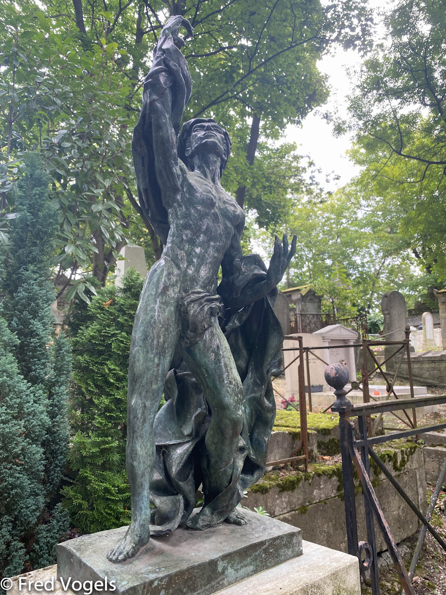 Pere Lachaise 2021-423.jpg